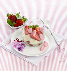 Verrines vanilla-strawberry