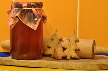 Gingerbread for Christmas. Honey for cakes and walnuts.