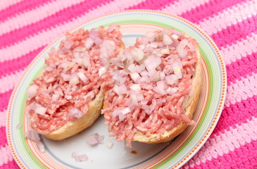 Brötchen mit Hackepeter