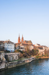 Fototapeta premium Basel, historische Altstadt, Rheinufer, Münster, Winter, Schweiz