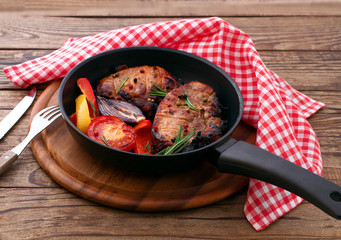 Lunch meat with vegetables, horizontally