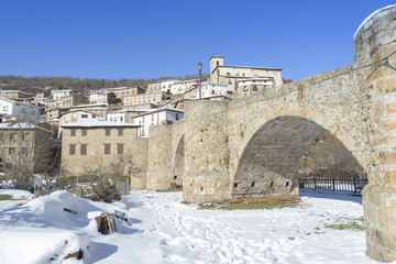 Naklejka premium Town of Villoslada de Cameros in a snowy day, La Rioja, Spain