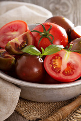 Ripe fresh tomatoes in a bowl