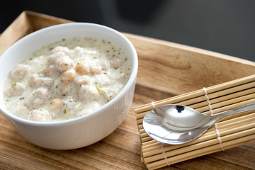Knödelsuppe