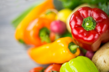 Biber ve arka plan sebzeler