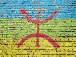 Photo sur Plexiglas Algérie Drapeau berbère peint sur mur