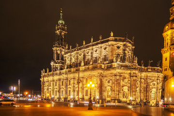 Fototapeta na wymiar Katholische Hofkirche Dresden Cathedral
