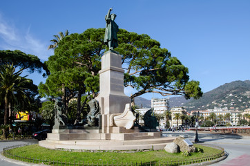 Fototapeta na wymiar rapallo, monumento
