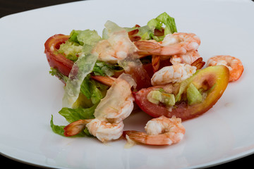 Shrimps with aloe vera salad