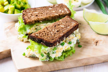 Egg and avocado sandwiches with cream cheese