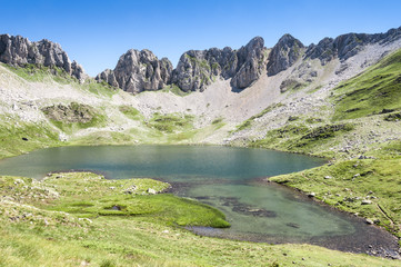 Fototapeta na wymiar Acherito lake, Pyrenees (Spain)