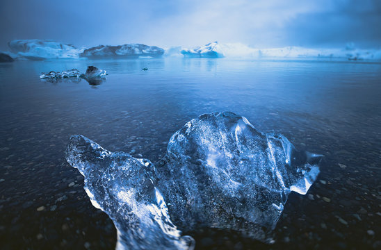 Beautiful cold landscape picture of iceland glacier lagoon bay