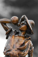 Jugendstil Bronze Junge