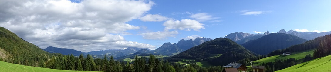 Fototapeta na wymiar Panorama Tennengebirge Salzburger Land