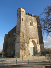 Fototapeta na wymiar Charente-Maritime - Marsilly - Eglise Saint-Pierre