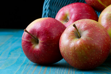 red apple