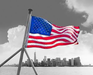 Naklejka premium Manhattan New York skyline from NY bay US