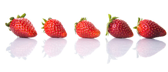Fototapeta na wymiar Strawberries over white background