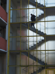 Reinigungskraft Treppenhaus Hochhaus