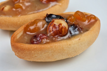 French basket sweet cakes