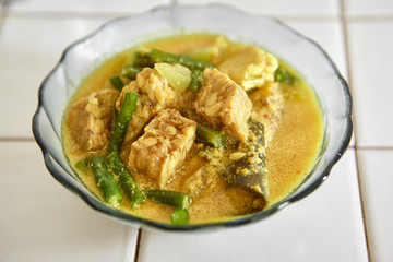Vegetables with coconut milk soup