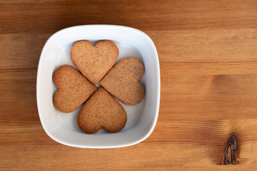 The white bowl with homemade cookies