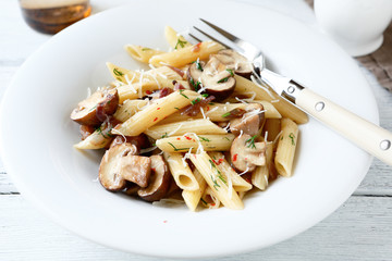 pasta with mushrooms sauce