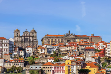 Fototapeta na wymiar Skyline of the old part of the city of Porto