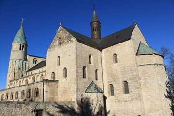 Fototapeta na wymiar Gernrode/ Harz, Stiftskirche St. Cyriakus von Südosten