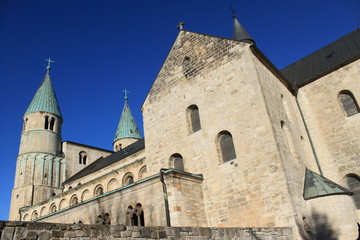 Fototapeta premium Gernrode/ Harz, Stiftskirche St. Cyriakus von Südosten