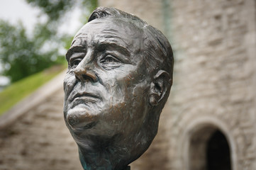 Fototapeta na wymiar Roosevelt bronze sculpture