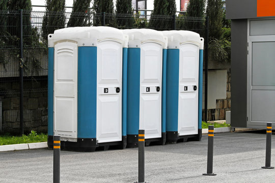 Mobile toilet cabins