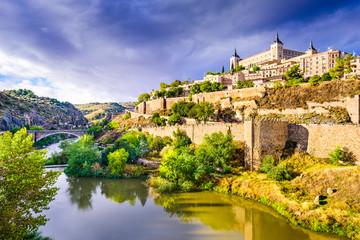 Toledo, Spain old town skyline - obrazy, fototapety, plakaty