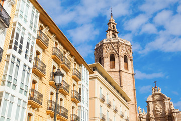 Fototapeta na wymiar Miguelete Turm der Kathedrale von Valencia, Spanien