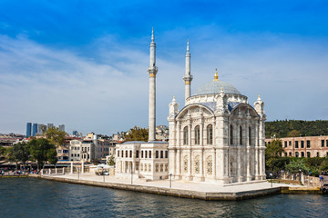 Fototapeta na wymiar The Dolmabahce Mosque