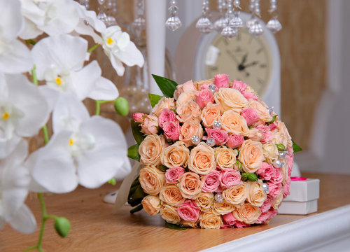 Wedding bouquet of roses