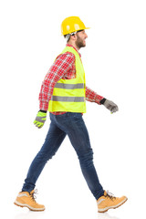 Walking manual worker. - 78523296
