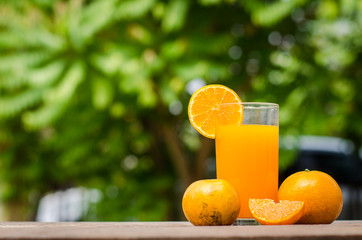 Naklejka premium Orange juice in glass