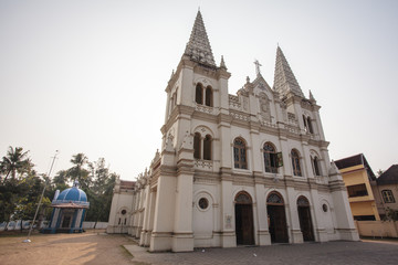 Fototapeta premium Facade of the Santa Cruz Basilica cathedral inside Fort Kochi, Kochin, Kerala, South India