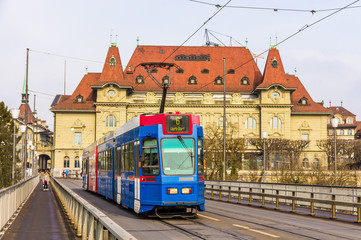 Fototapeta na wymiar Old tram on Kirchenfeldbrucke in Bern, Switzerland