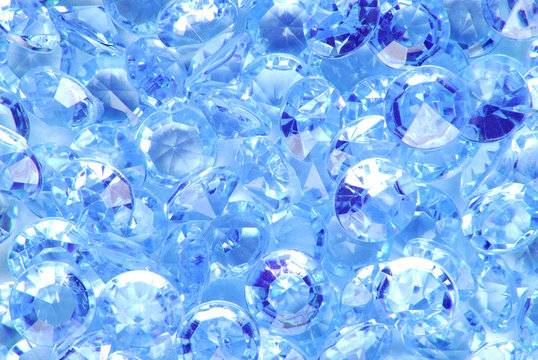 Details 100 blue diamond background
