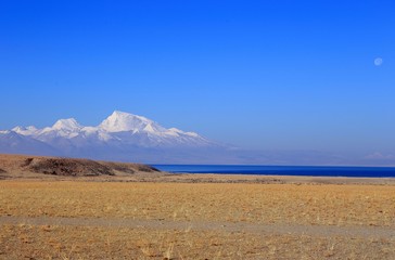 Озеро в Тибете