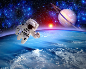 Kosmonauta Kosmita Saturn Planet - 78550010