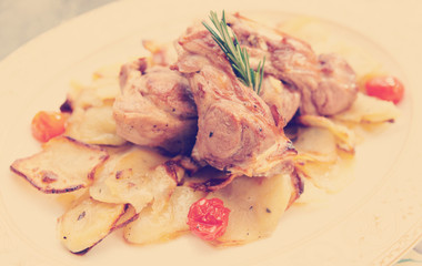 Meat and potatos fried in oven, toned