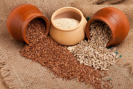 Organic seeds: sesame, flax, sunflower seeds