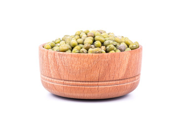 Green lentils in a bowl