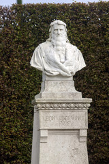 Francia,Loira, castello di Amboise, busto di Leonardo da Vinci.