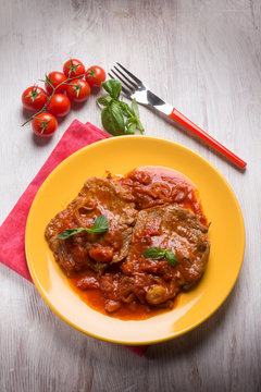 meat  with tomatoes sauce