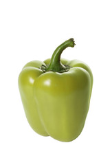 Зелёный болгарский перец изолированный на белом фоне