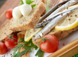 sardines on slice bread